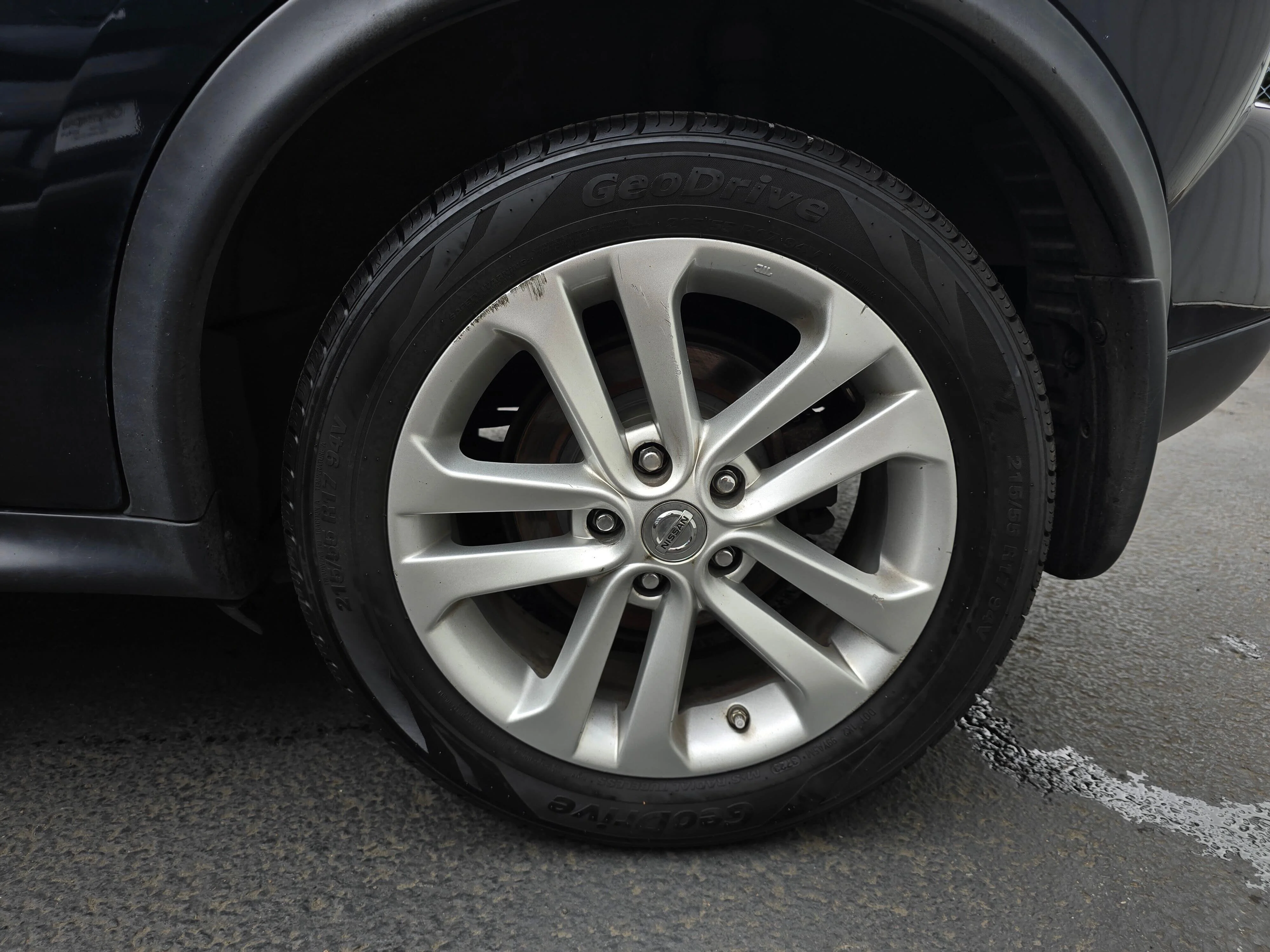 Used 2013 Sapphire Black Nissan SV image 6