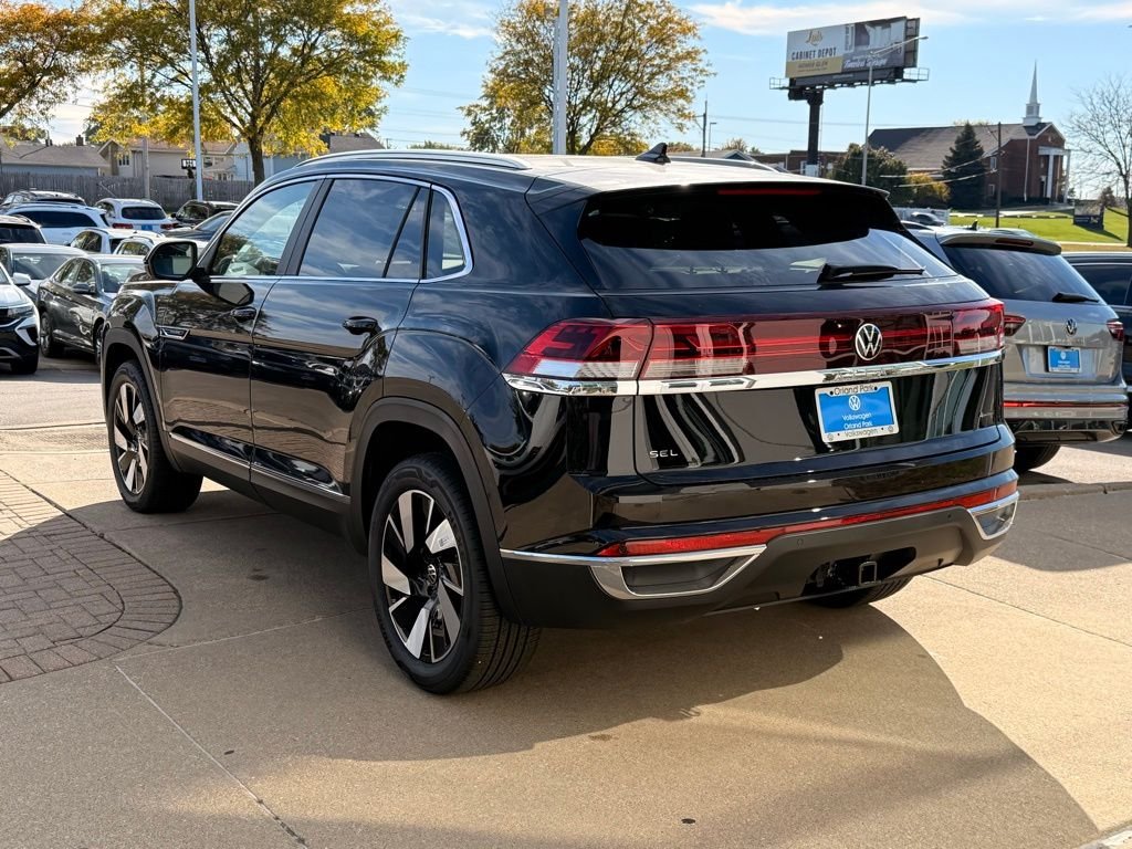 New 2026 Deep Black Pearl Volkswagen 2.0T SEL image 5