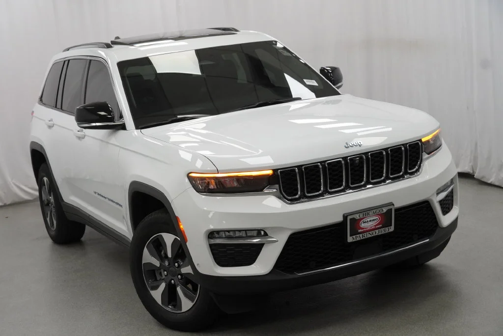 Used 2023 White Jeep 4xe image 13