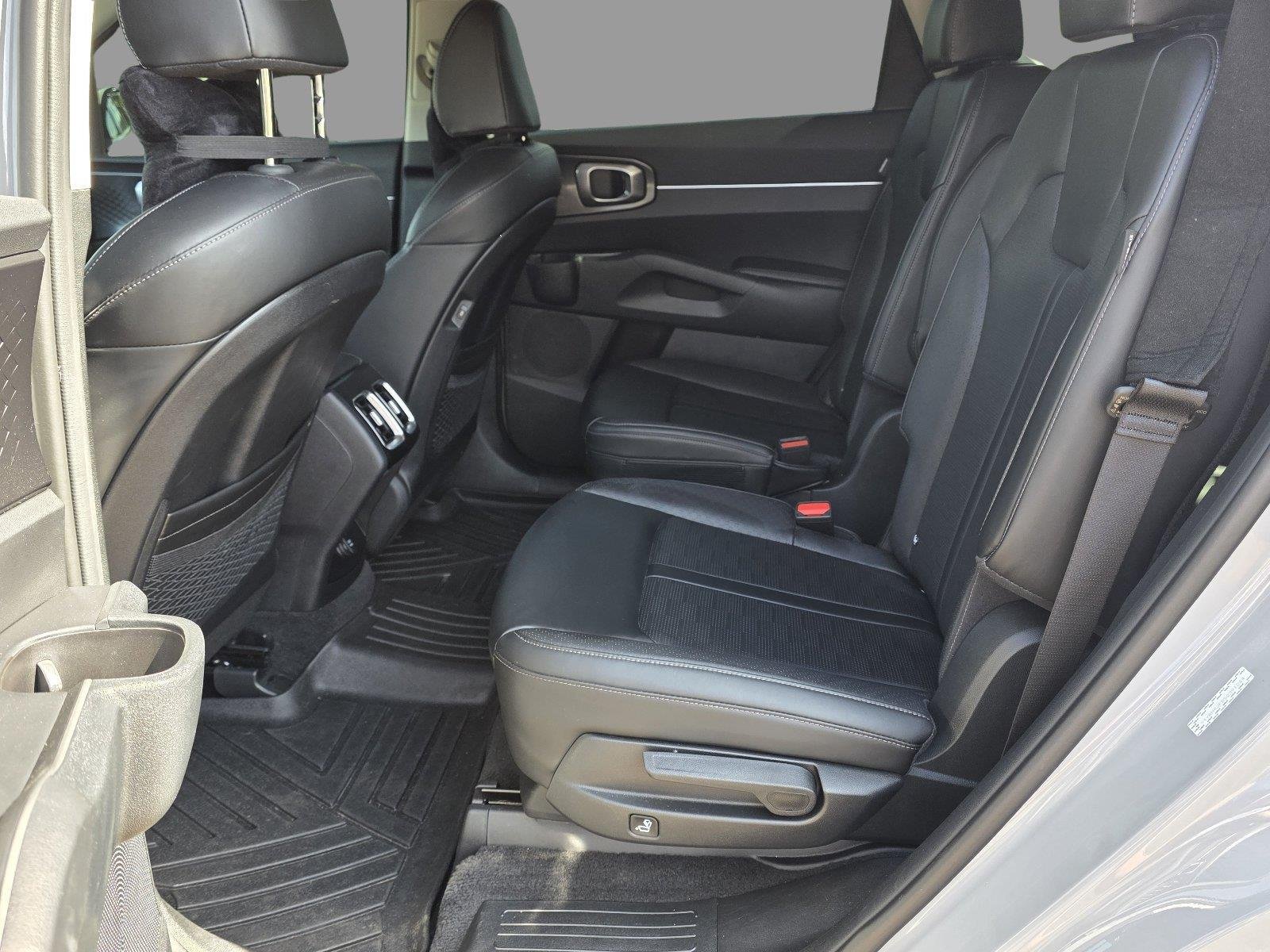 Used 2025 Wolf Gray Kia EX image 29