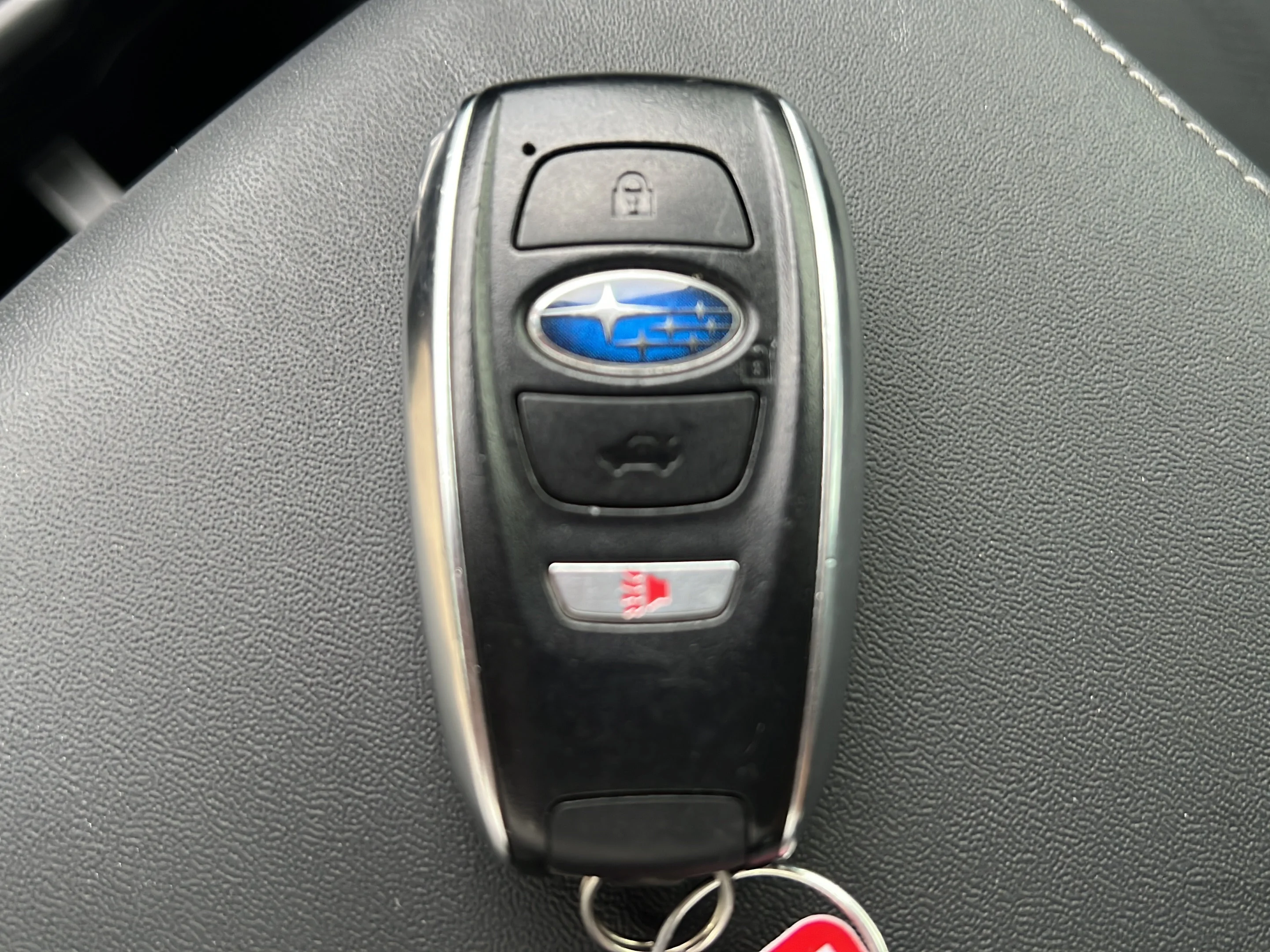 Used 2022 Crystal White Pearl Subaru Limited image 27
