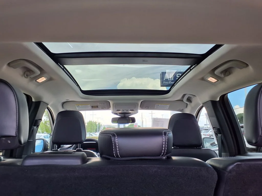 Used 2025 Gray Ford Platinum image 25