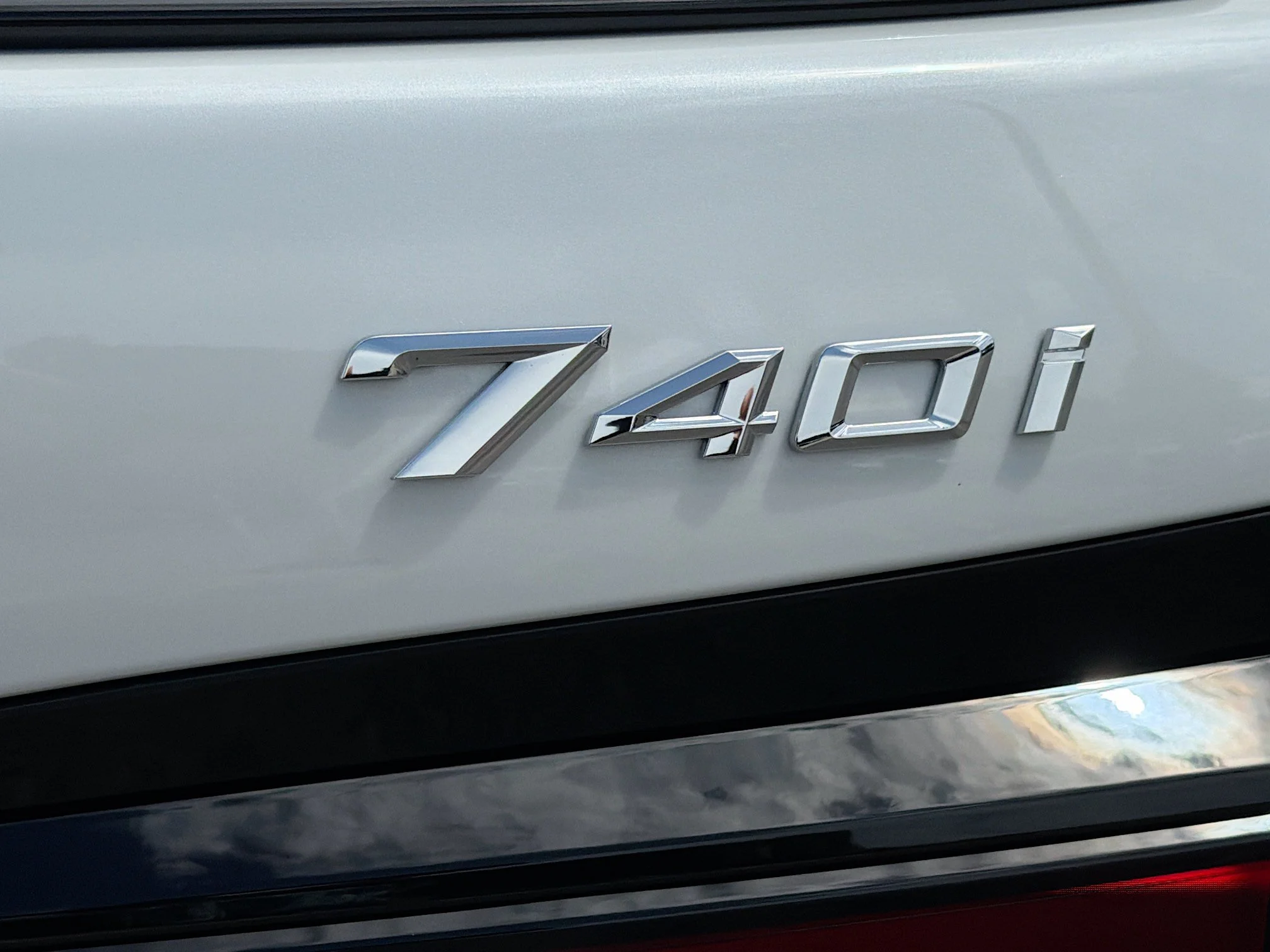 New 2026 Mineral White Metallic BMW 740i image 11