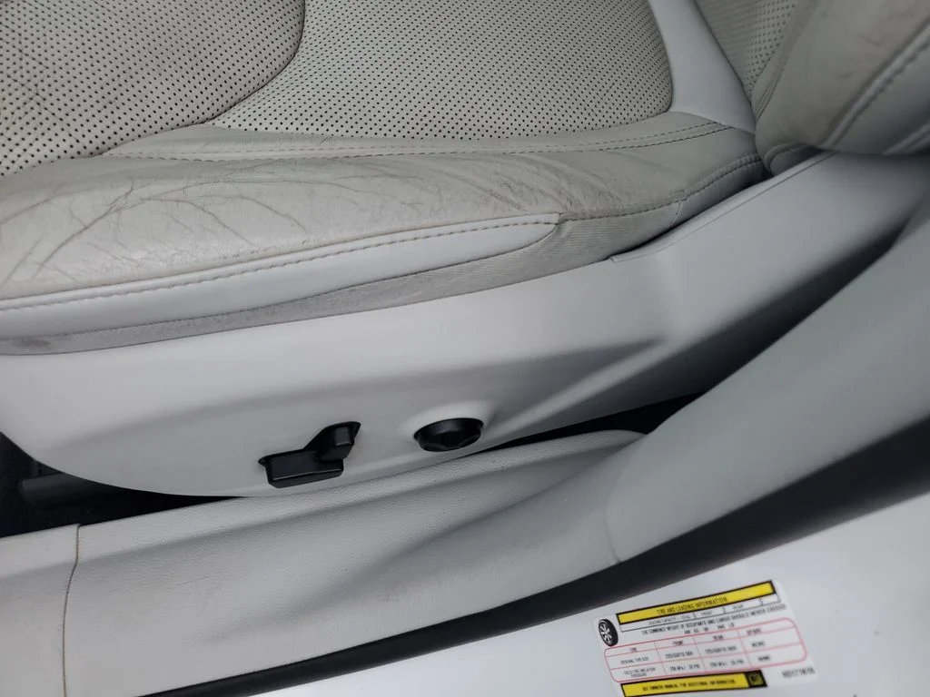 Certified Used 2019 White Jeep Limited image 17
