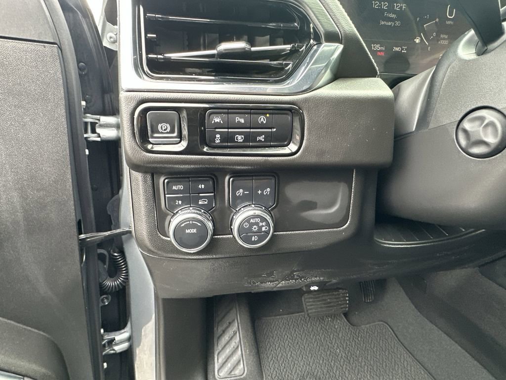 2025 GMC YUKON - Image 14