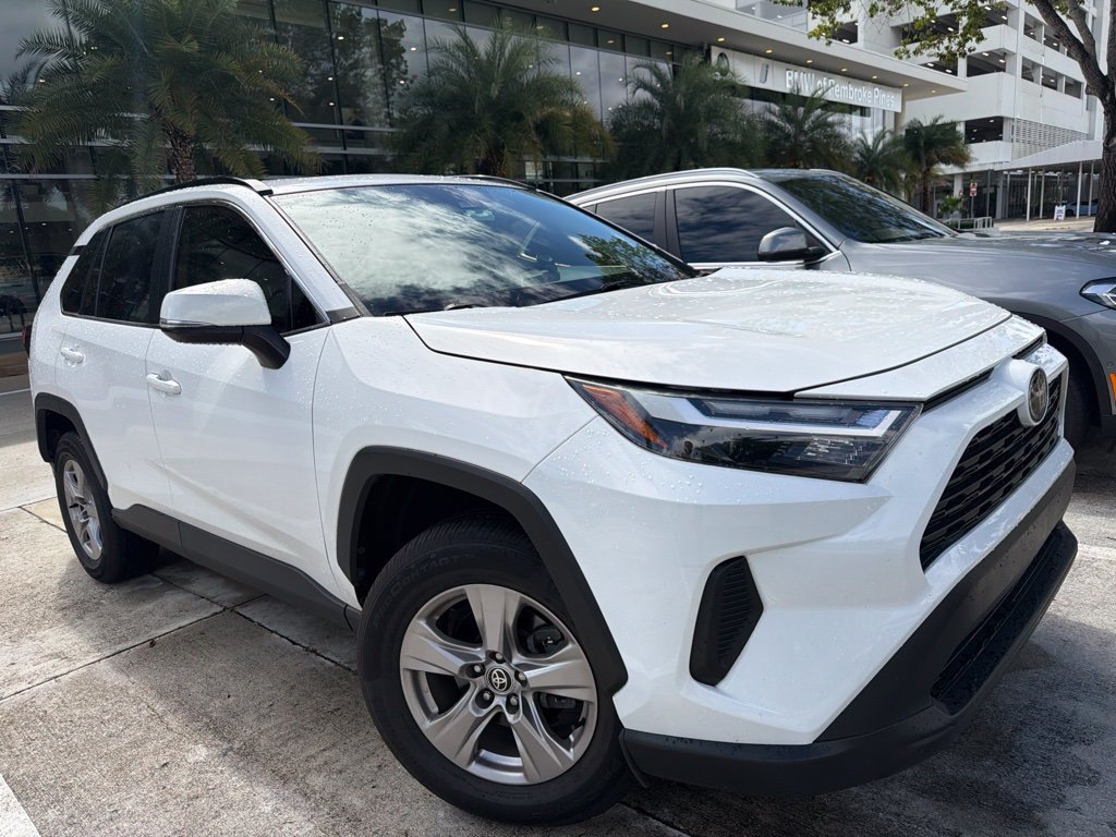 Used 2022 White Toyota XLE image 1