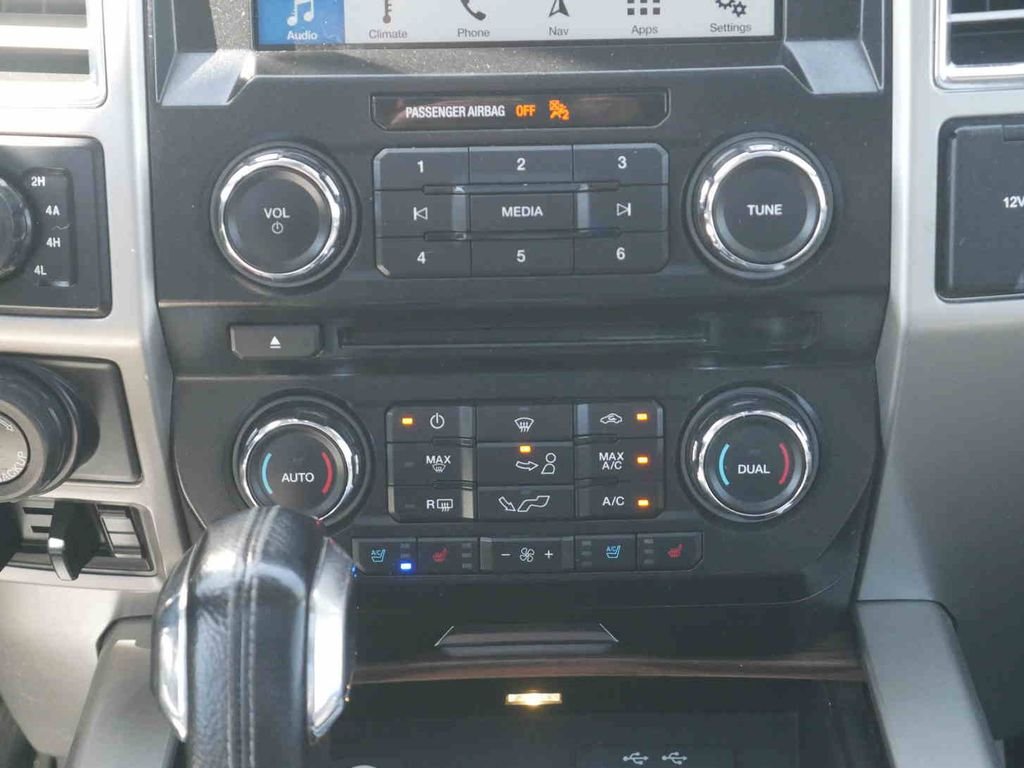 Used 2016 White Ford Lariat image 7