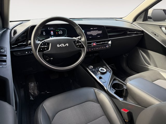 Used 2025 Snow White Pearl Kia EX image 15
