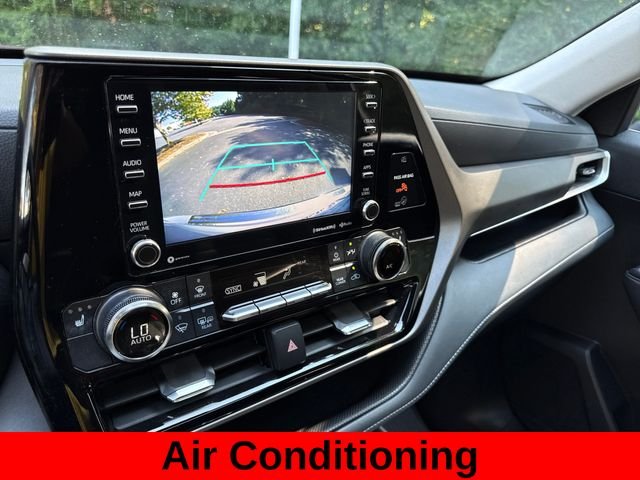 Used 2022 Beige Toyota XLE image 18