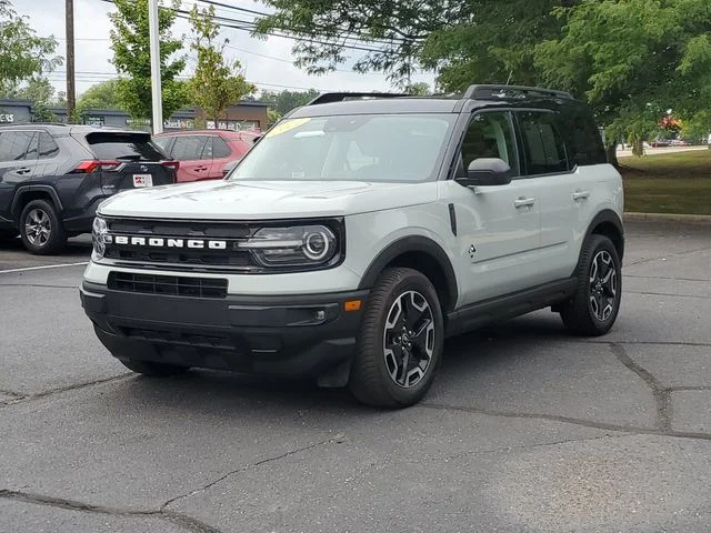 Used 2021 Green Ford Outer Banks image 2
