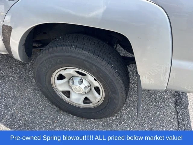 Used 2013 Silver Toyota  image 7