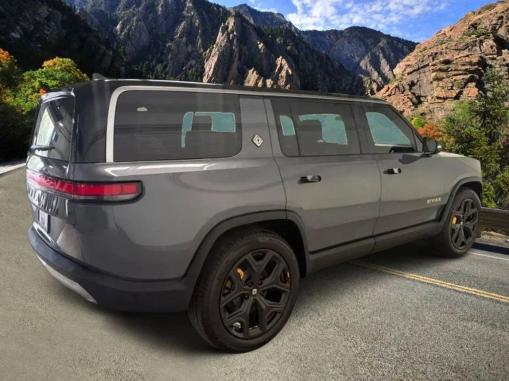 Used 2024 Gray Rivian Launch Edition Quad Motor Large Pack image 5