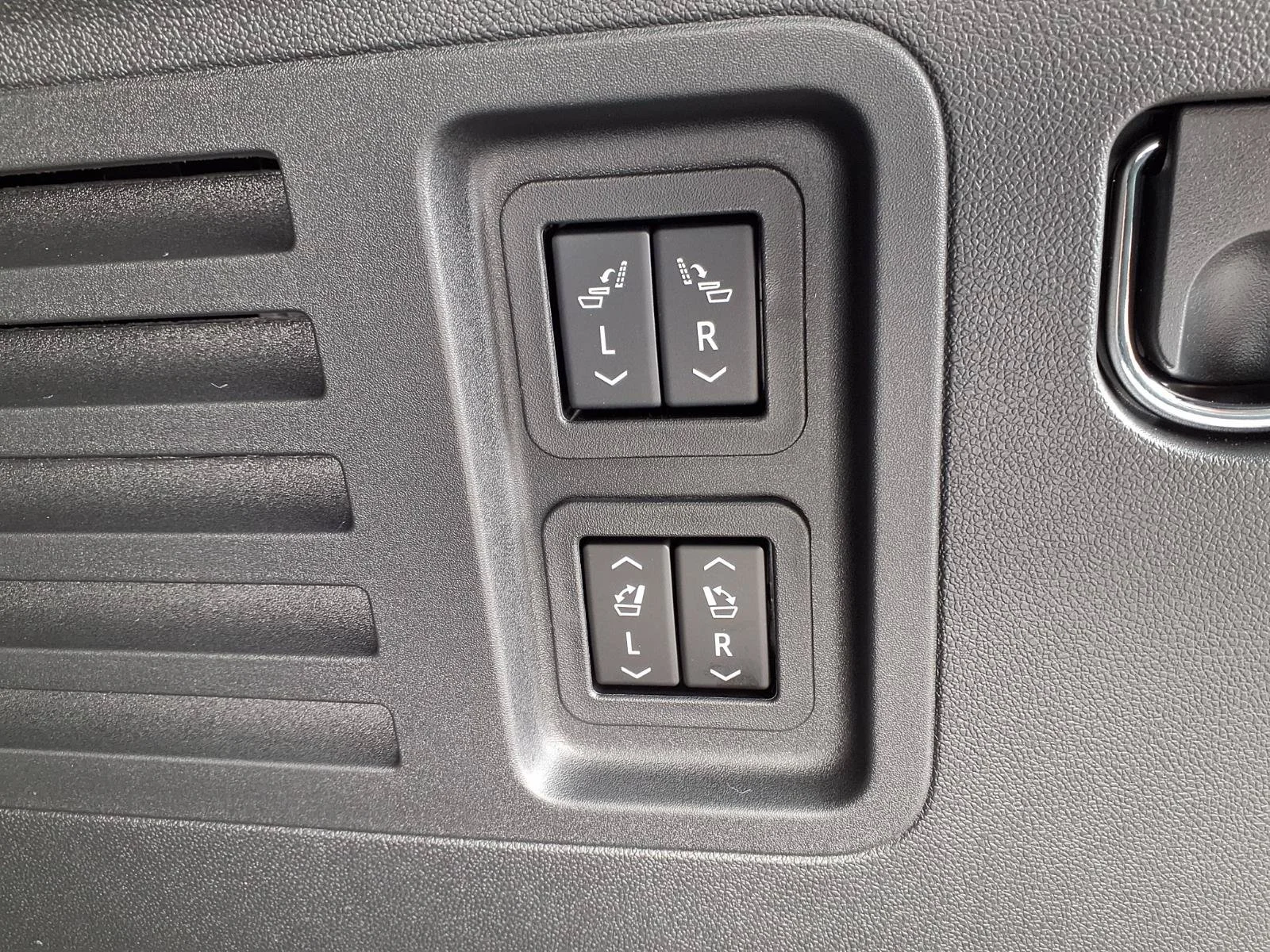 2026 Buick Enclave Preferred - Photo 19