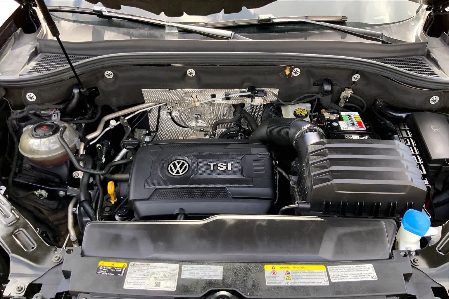 Used 2022 Deep Black Pearl Volkswagen 2.0T SE w/Technology image 32