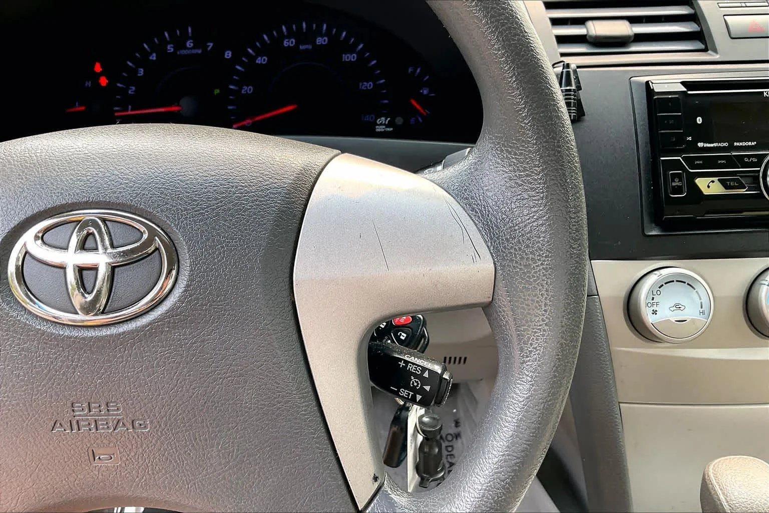 Used 2010 MAGNETIC GRAY MET. Toyota  image 23