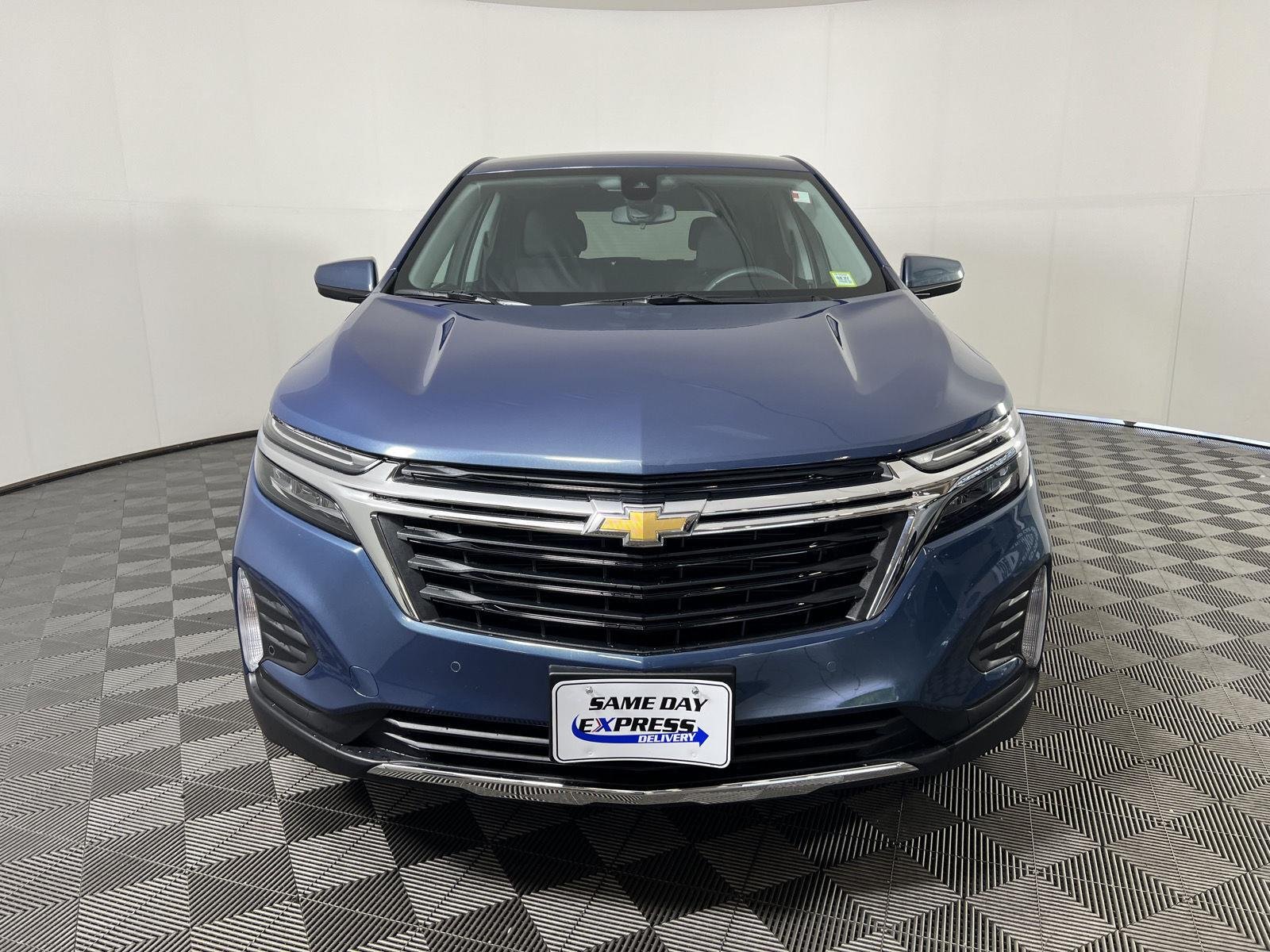 Used 2024 Lakeshore Blue Metallic Chevrolet LT image 28