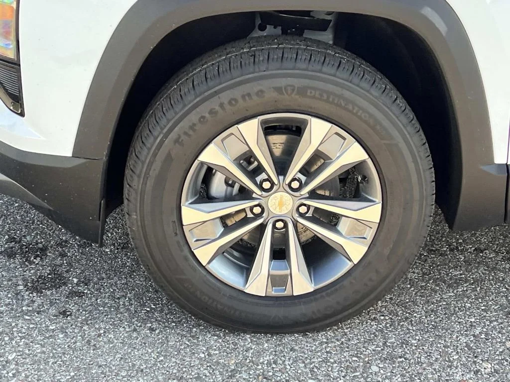 2026 Chevrolet Equinox LT - Photo 25
