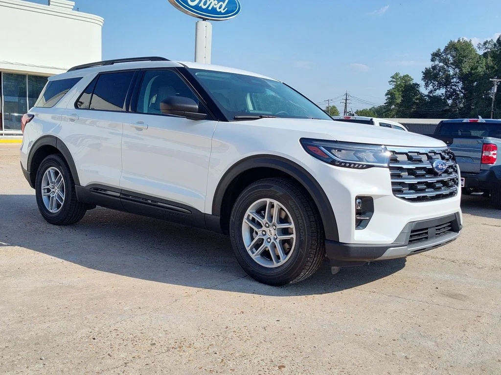 New 2026 Star White Metallic Tri-Coat Ford Active image 6