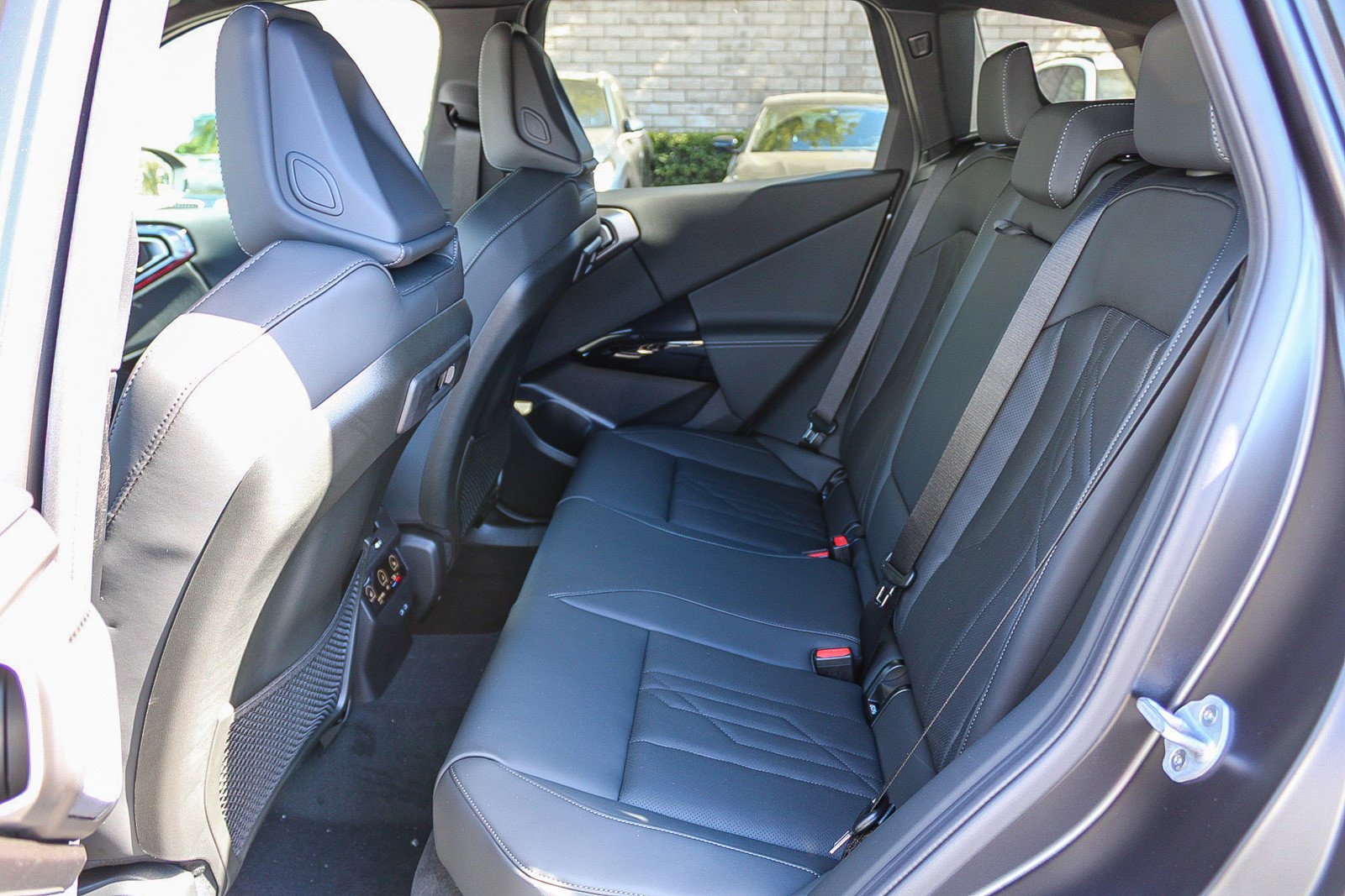 New 2026 Frozen Deep Grey BMW 30 xDrive image 15
