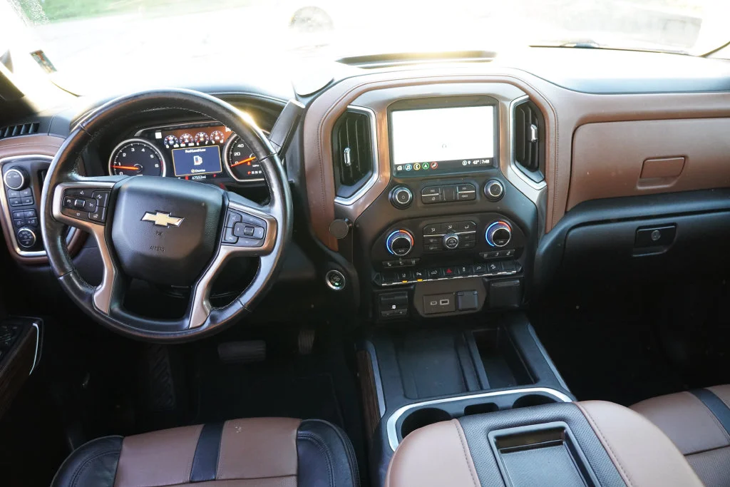 Certified Used 2022 Mosaic Black Metallic Chevrolet High Country image 21
