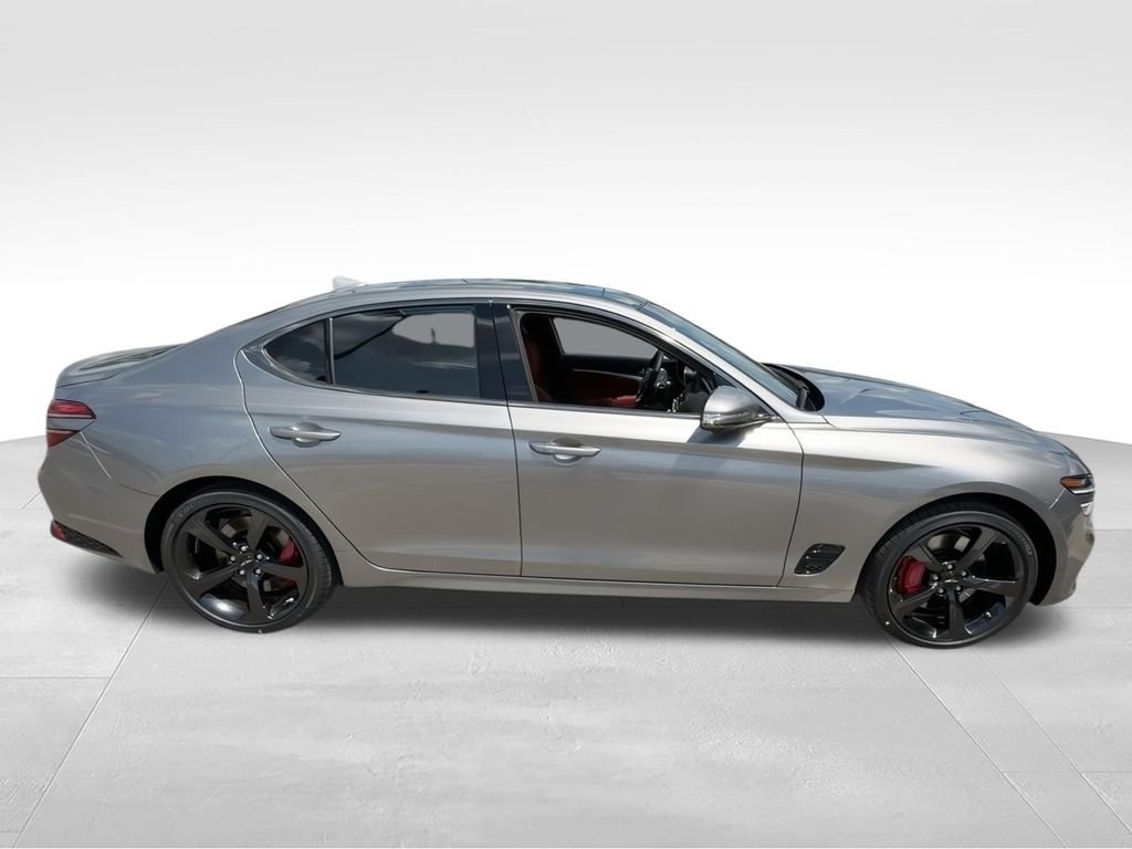 New 2026 Silver Genesis 3.3T SPORT PRESTIGE image 9