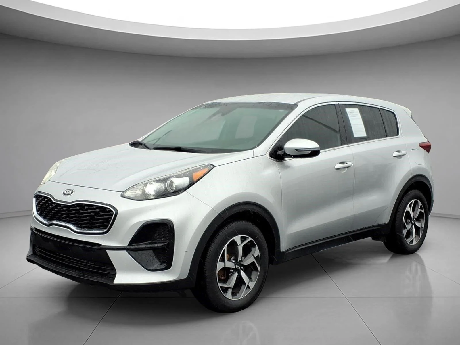 Used 2021 Snow White Pearl Kia LX image 1