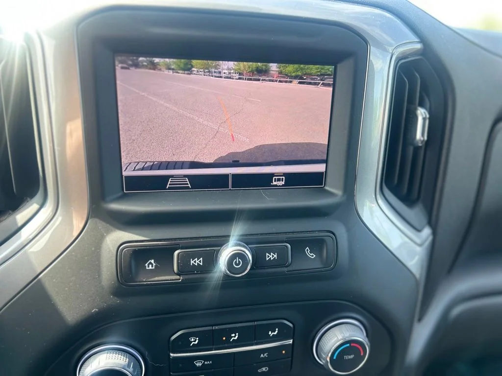 Used 2025 White Chevrolet Custom image 32