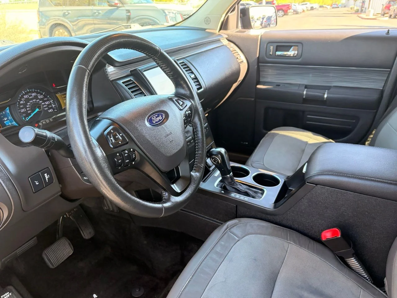 Used 2019 Agate Black Ford SEL image 17