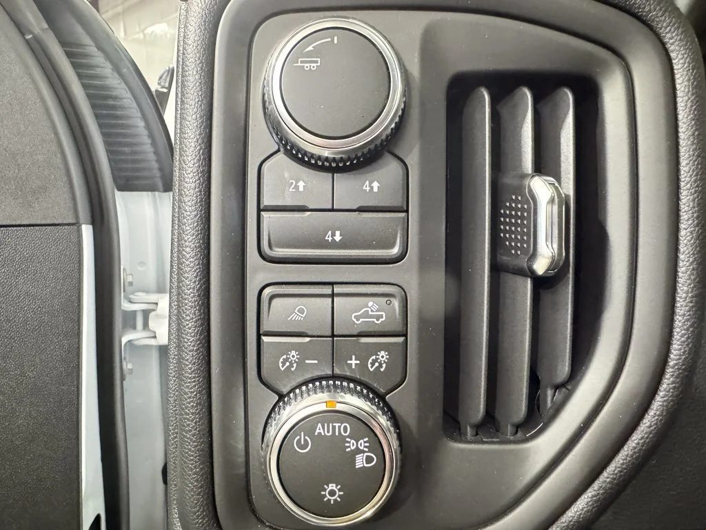 2026 GMC Sierra 2500HD Pro - Photo 14