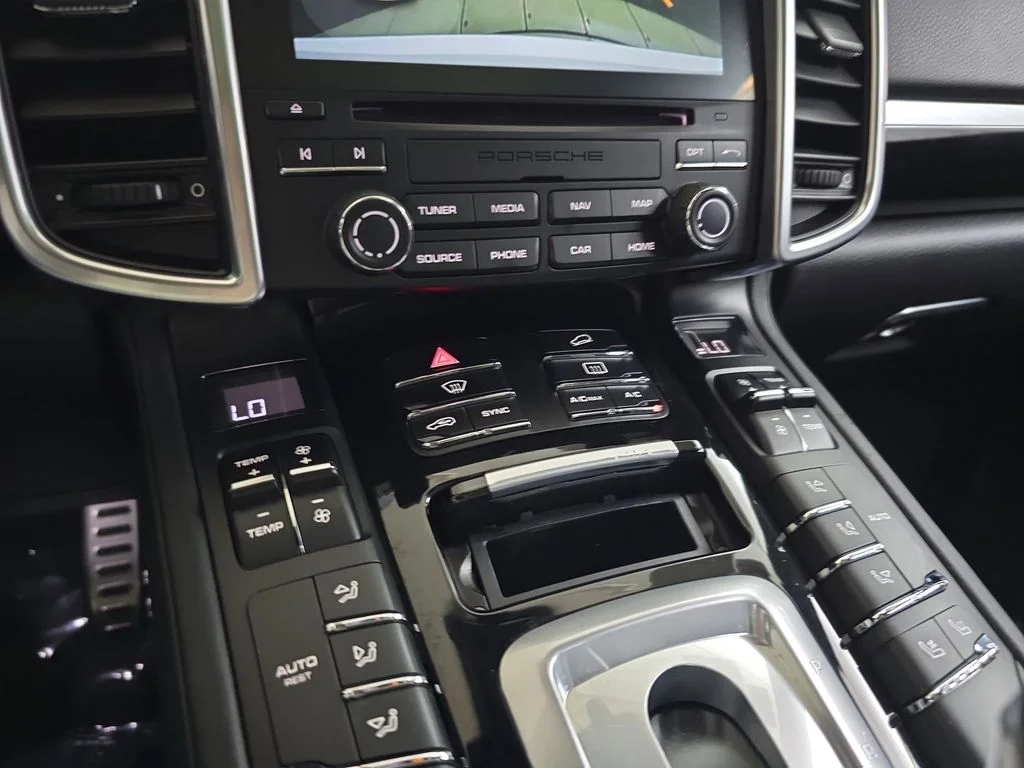 Used 2017  Porsche S image 27