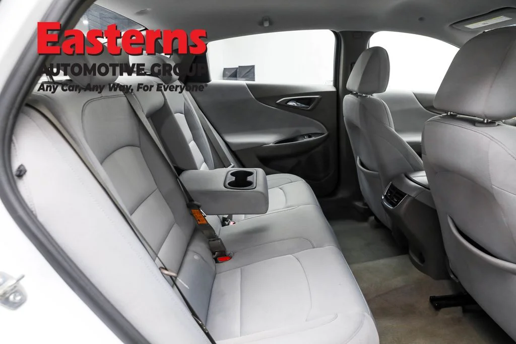 Used 2021 White Chevrolet LT image 22