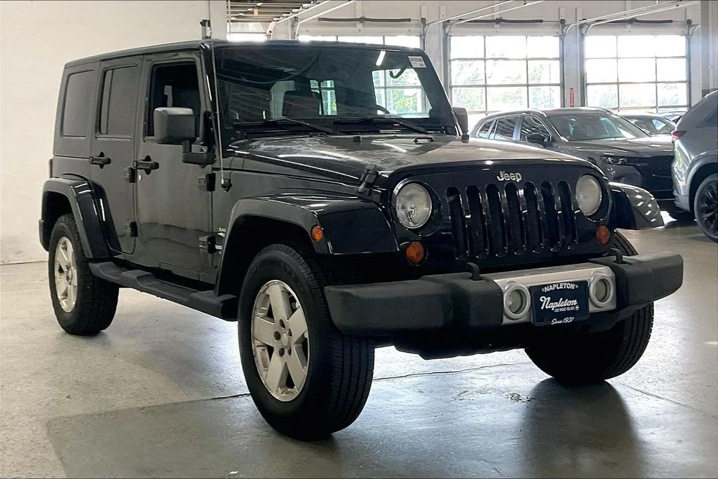 Used 2008 Black Jeep Unlimited Sahara image 31