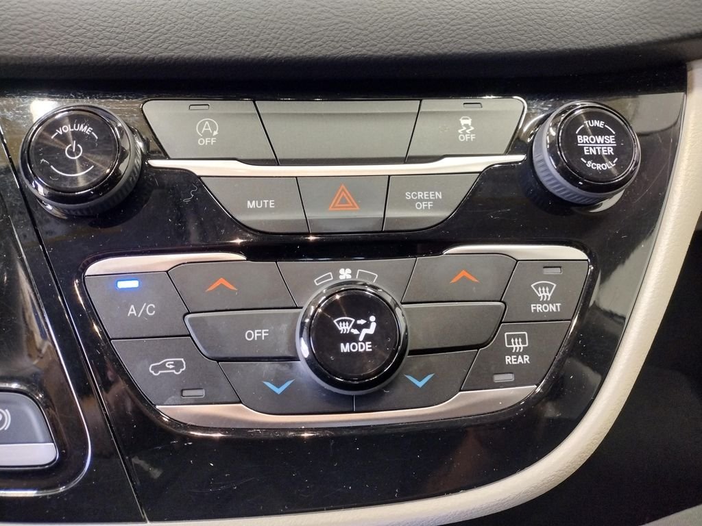 Used 2023 White Chrysler LX image 31