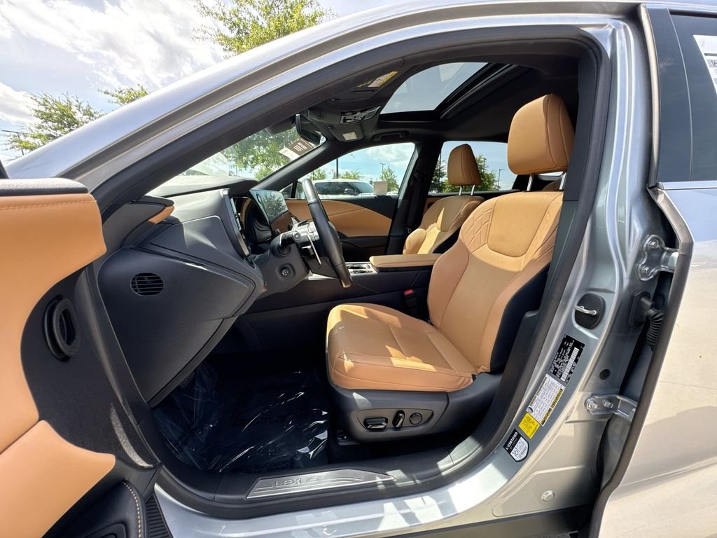 Used 2024 Silver Lexus 350 Premium image 19