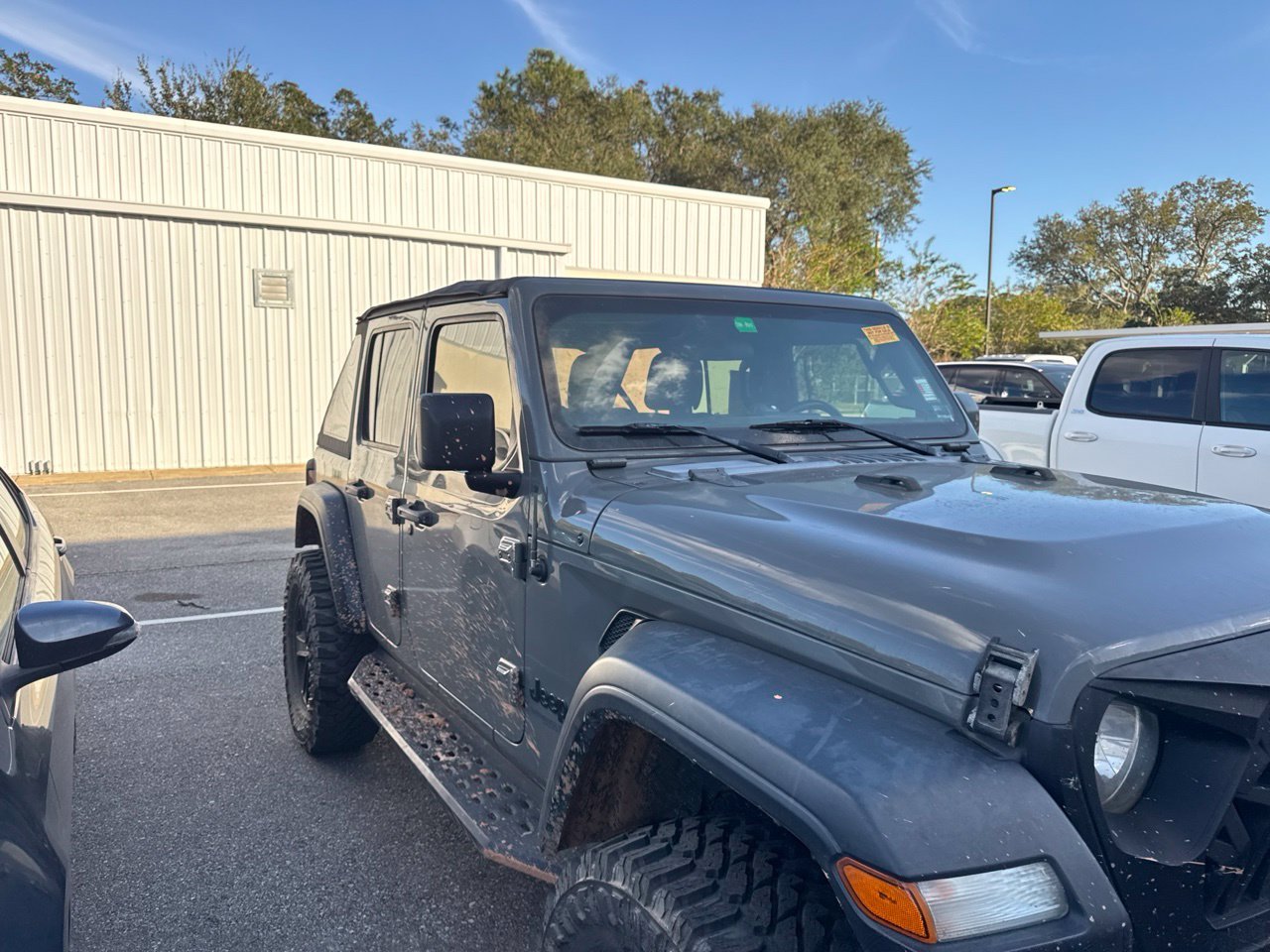 Used 2020 Gray Jeep Unlimited Sport Altitude image 5
