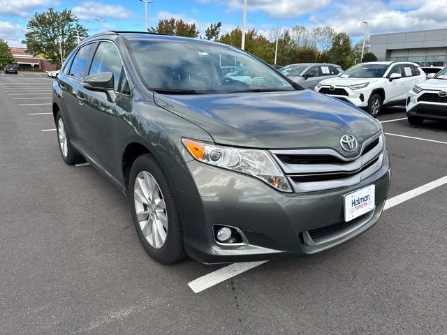 Used 2014 Green Toyota  image 3