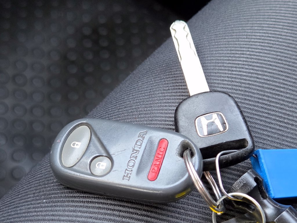 Used 2004  Honda LX image 35
