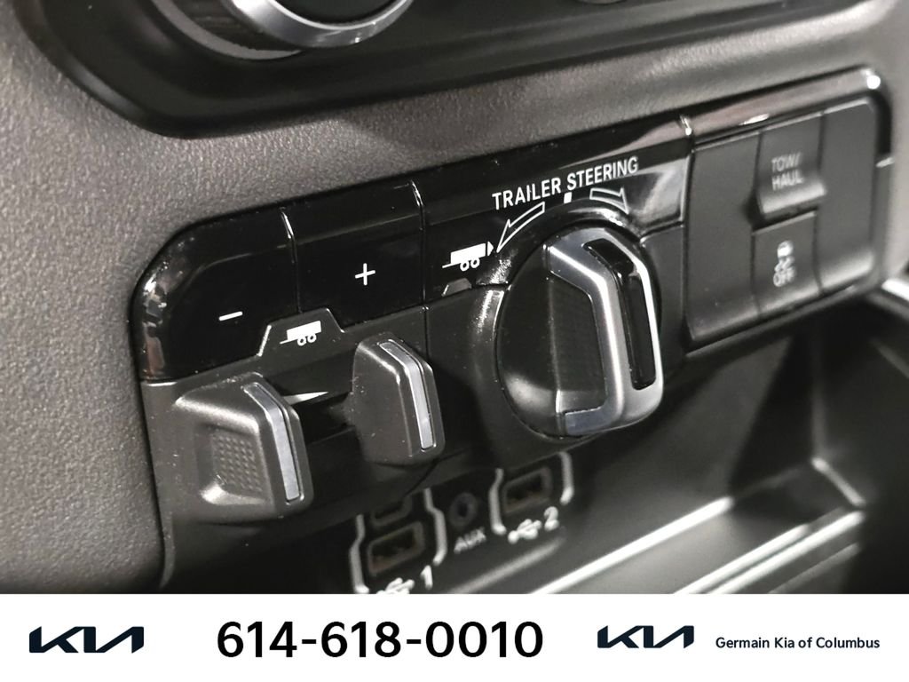 Used 2022 Silver Ram Big Horn/Lone Star image 32