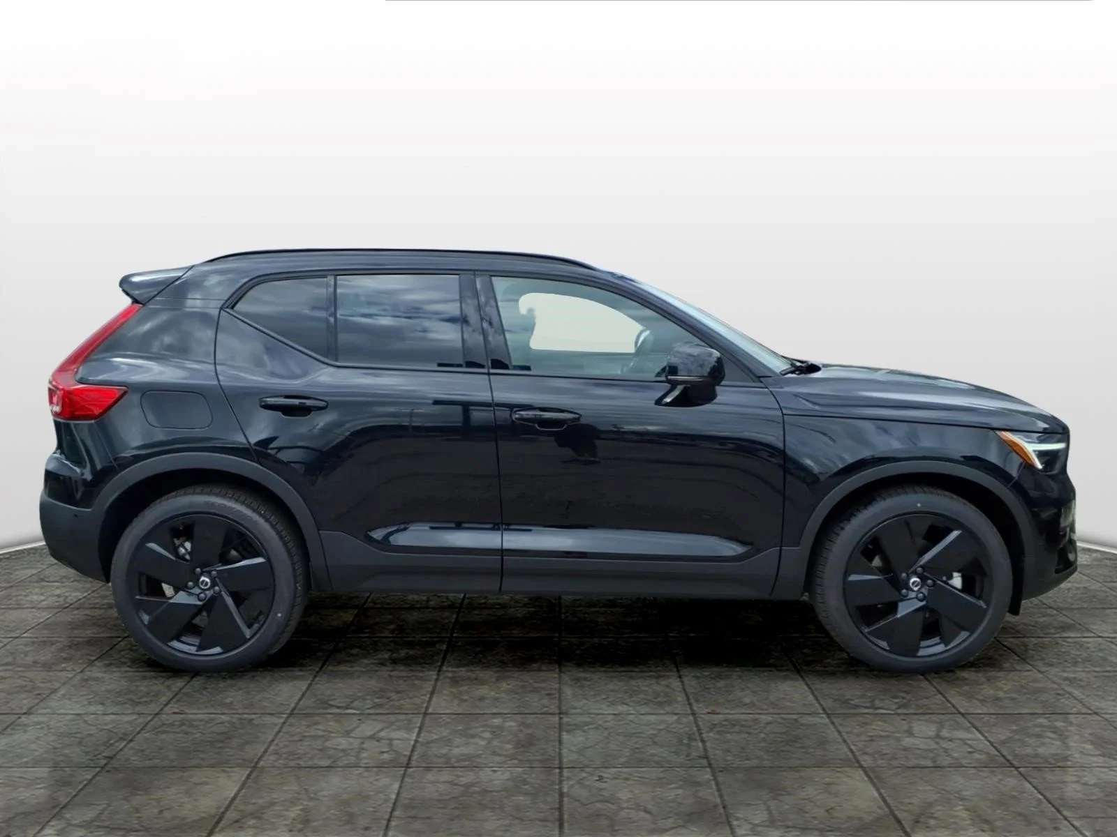 New 2026 Onyx Black Volvo Ultra Black Edition image 2