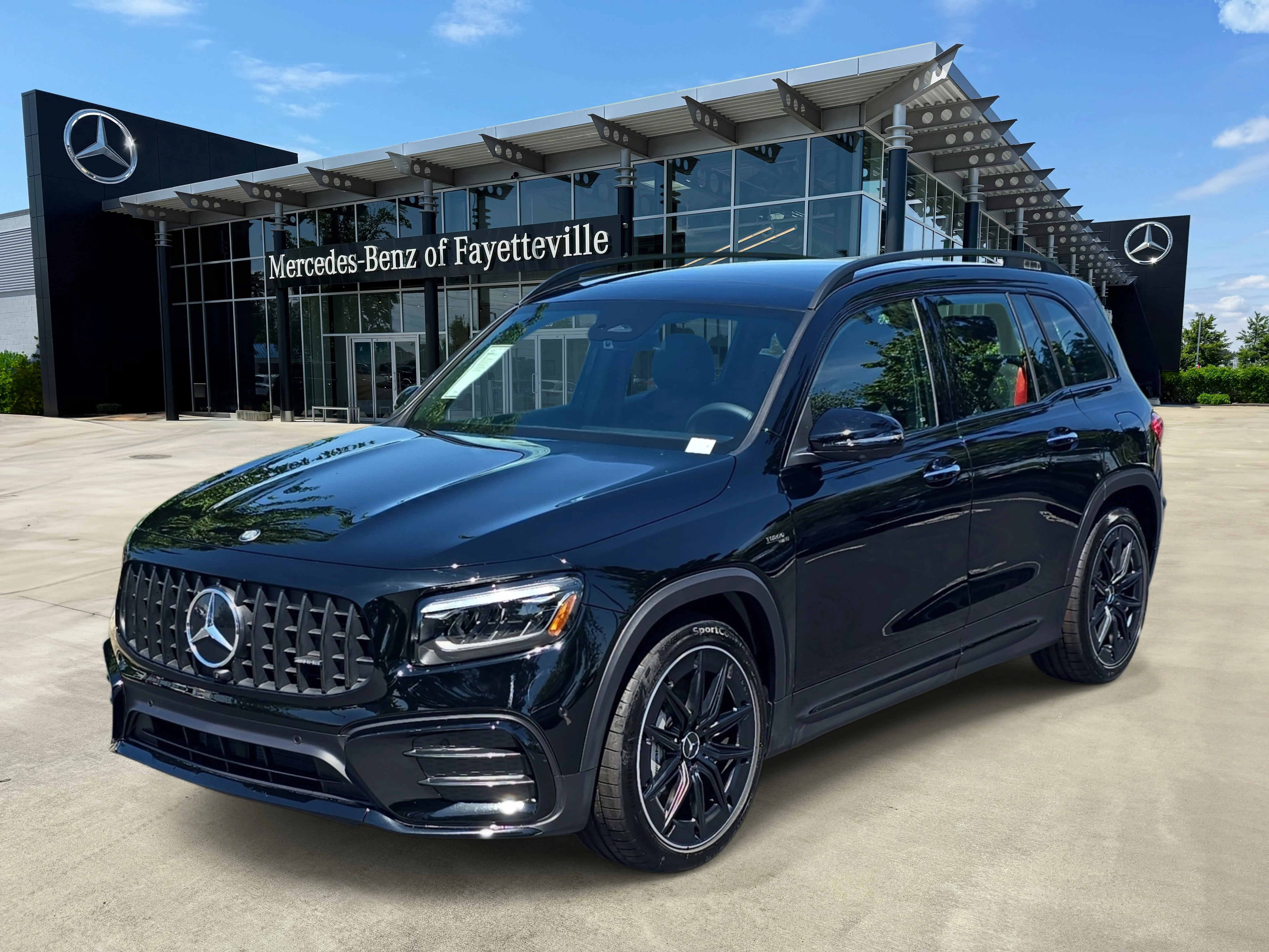 2026 Mercedes-Benz GLB GLB 35 AMG 4MATIC's photo