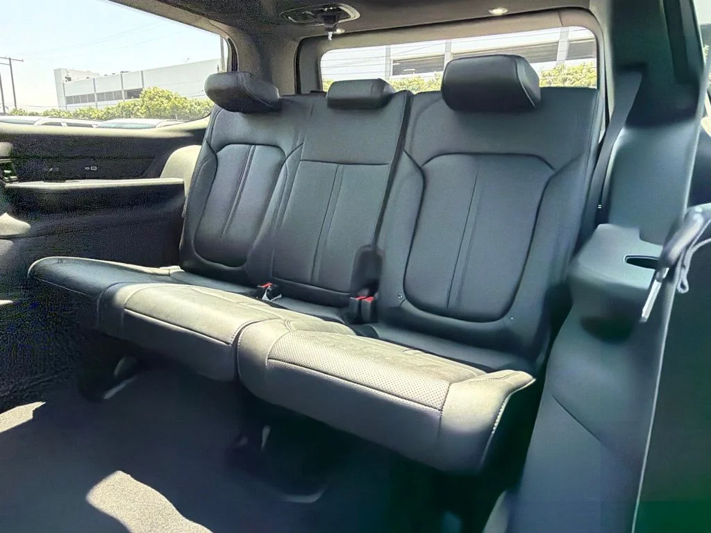 New 2026 Steel Blue Exterior Paint Jeep  image 35
