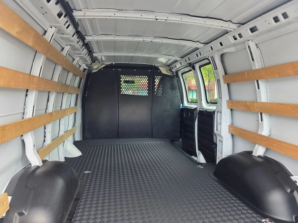 Used 2024 Summit White GMC Work Van image 22