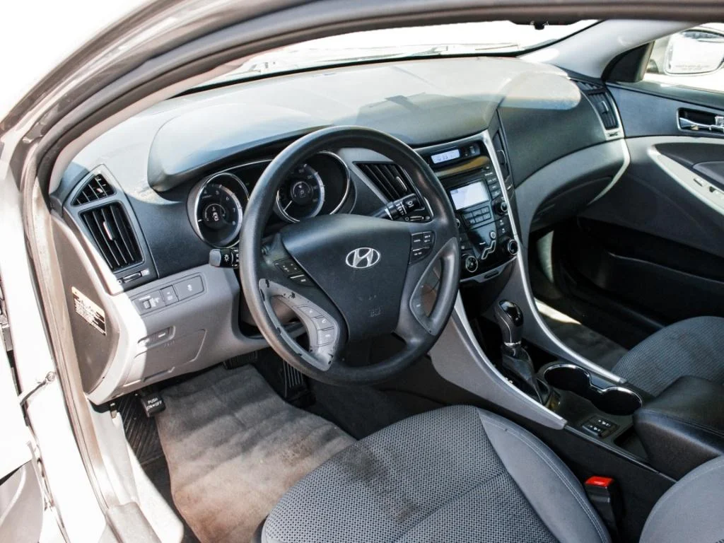 Used 2013 Harbor Gray Metallic Hyundai GLS image 8