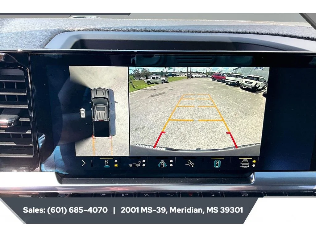 Used 2023 Northsky Blue Metallic Chevrolet High Country image 15