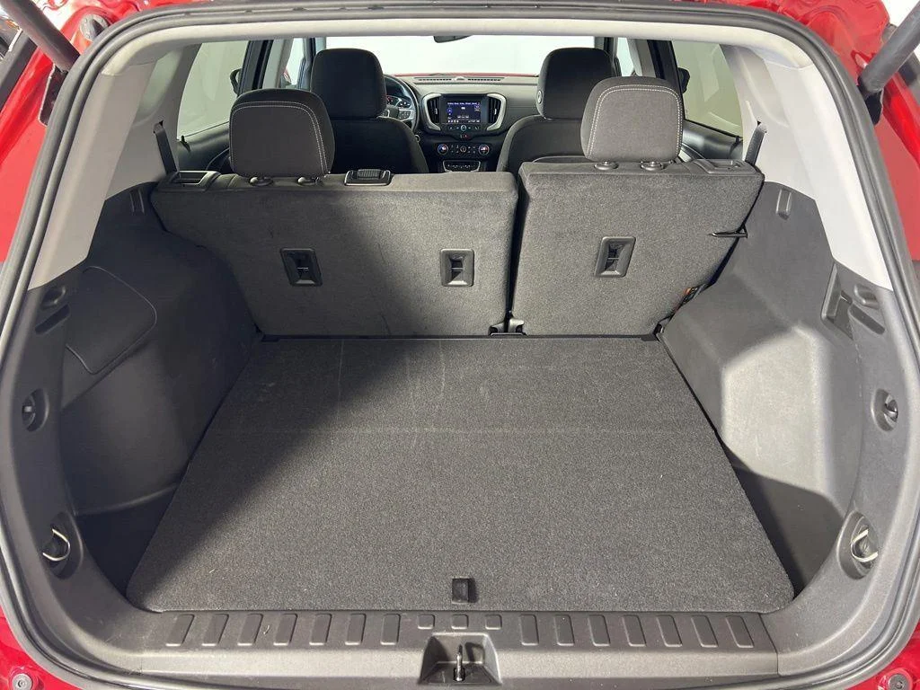 Used 2023 Volcanic Red Tintcoat GMC SLE image 19