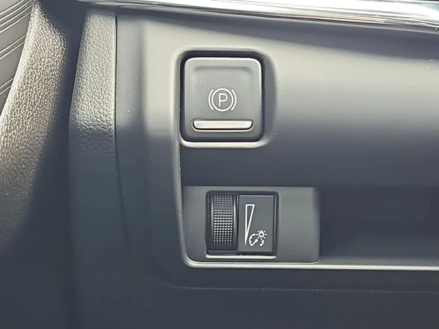 Used 2023 Red Cadillac Sport image 19