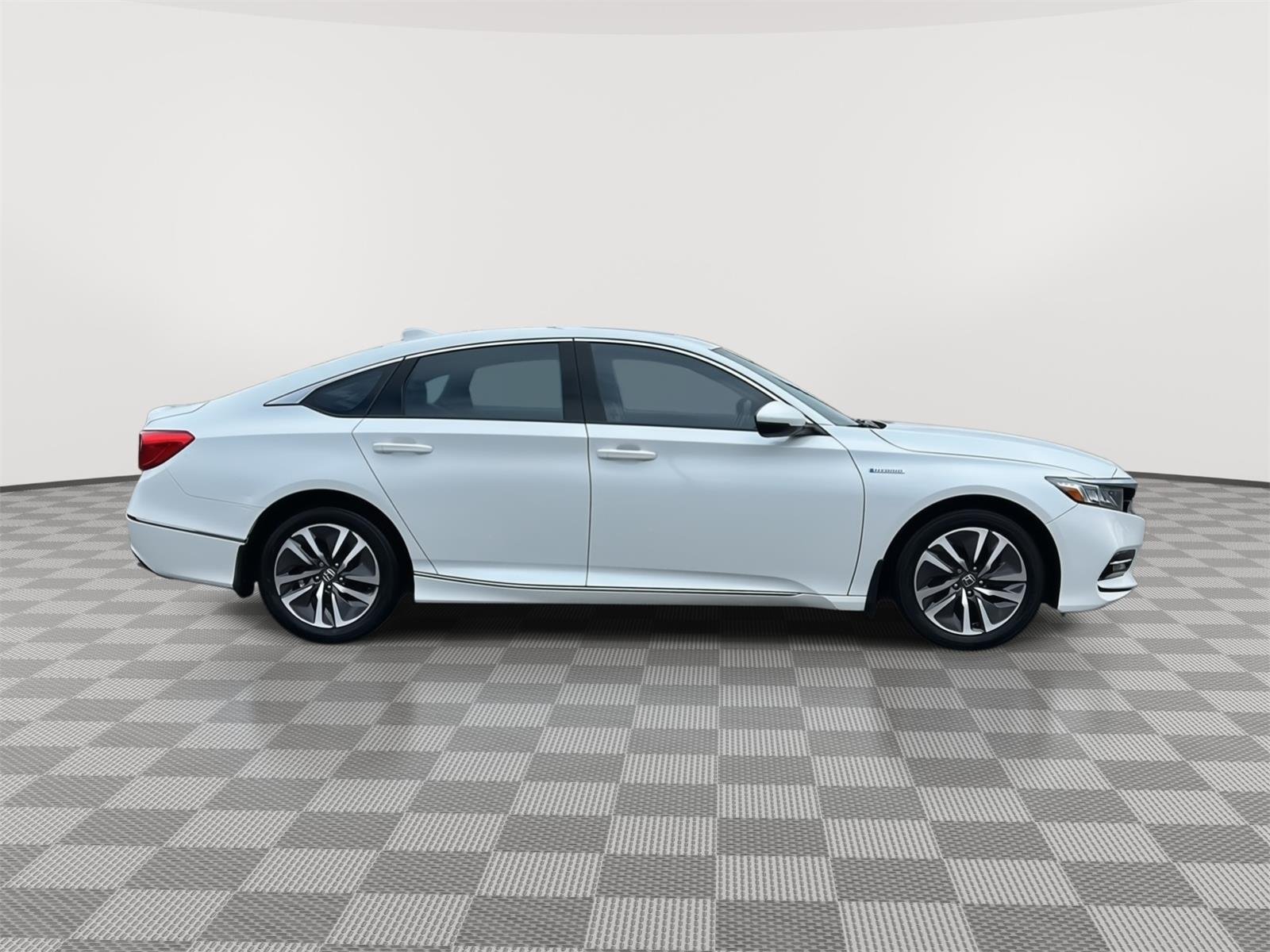 Certified 2018 Honda Accord Hybrid EX-L with VIN 1HGCV3F51JA013839 for sale in Kansas City
