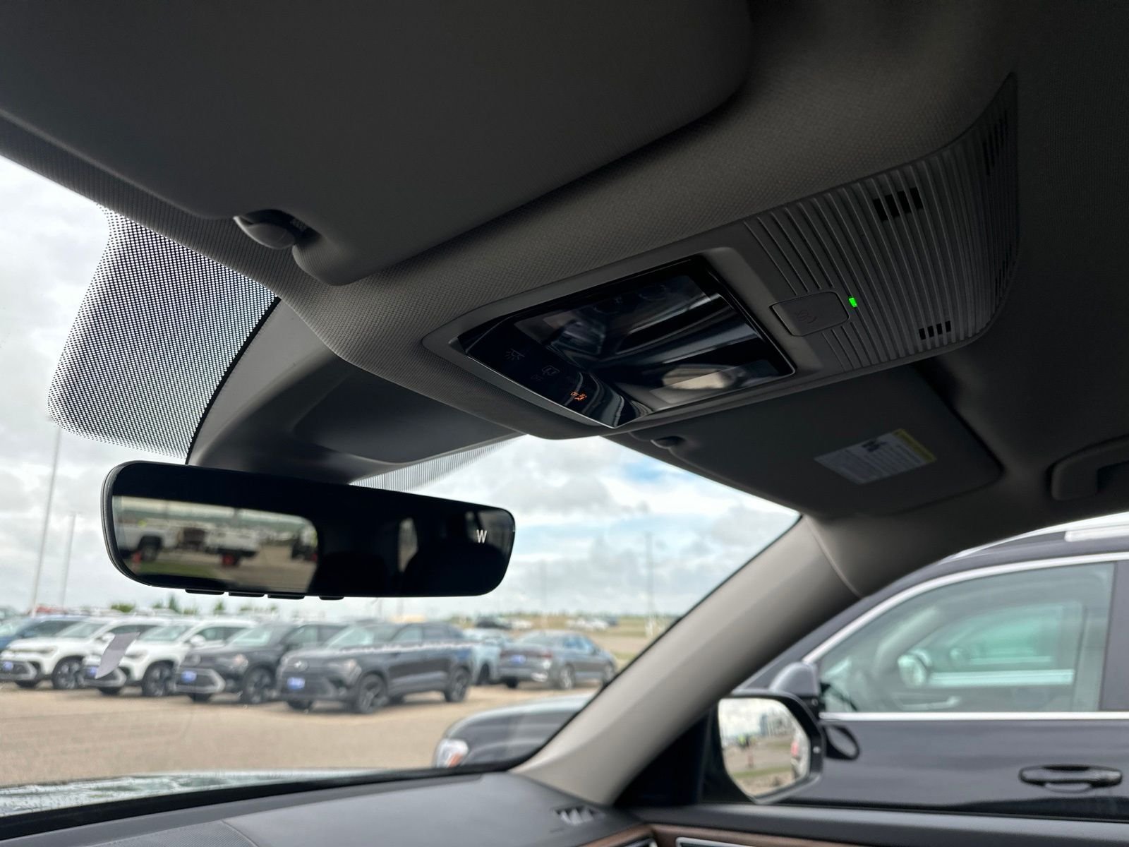 New 2026 Green Volkswagen 2.0T SE w/Technology image 71