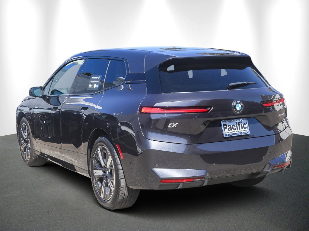2026 BMW iX photo 4
