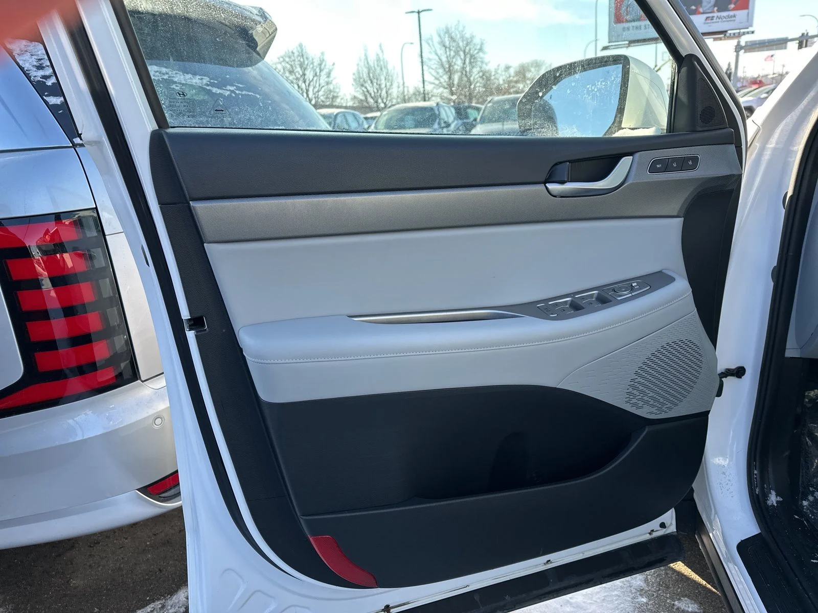 Used 2021 White Hyundai SEL image 15